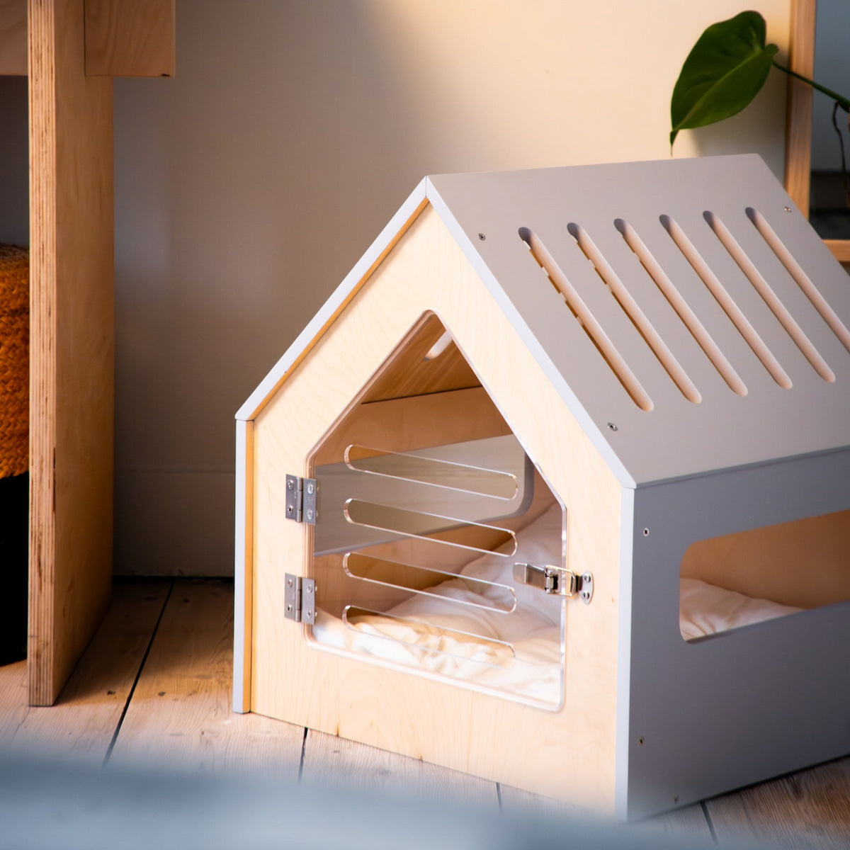 Luxury Dog House 'Classic Stone'